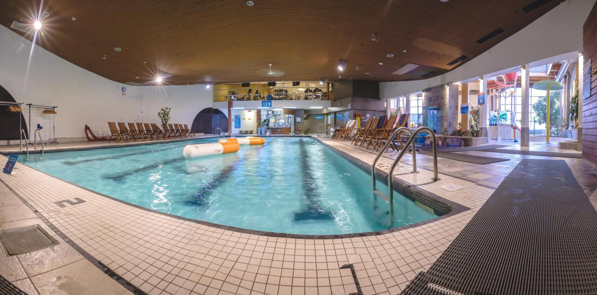 Hotel Le Montagnais Chicoutimi Exterior foto
