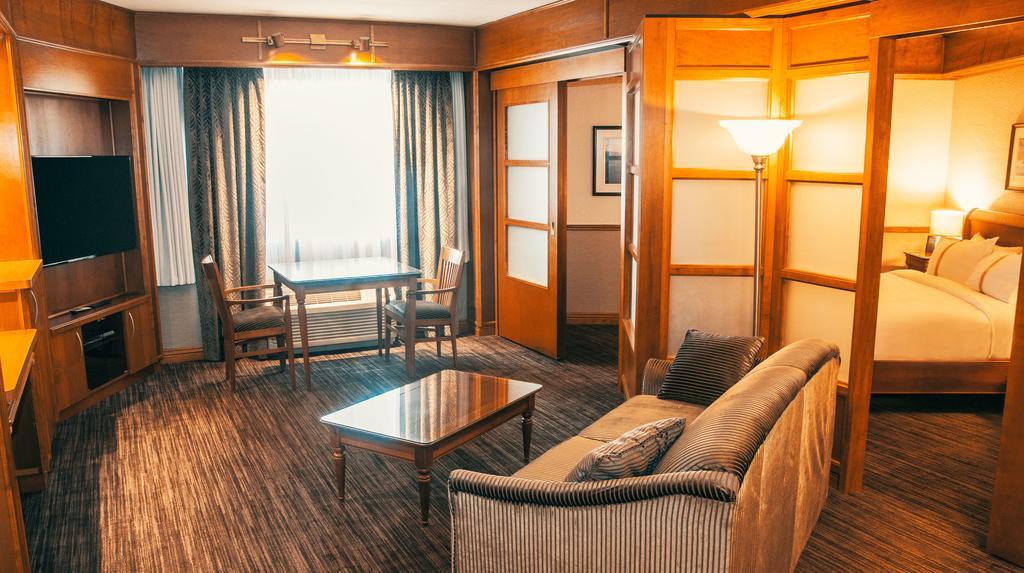 Hotel Le Montagnais Chicoutimi Exterior foto