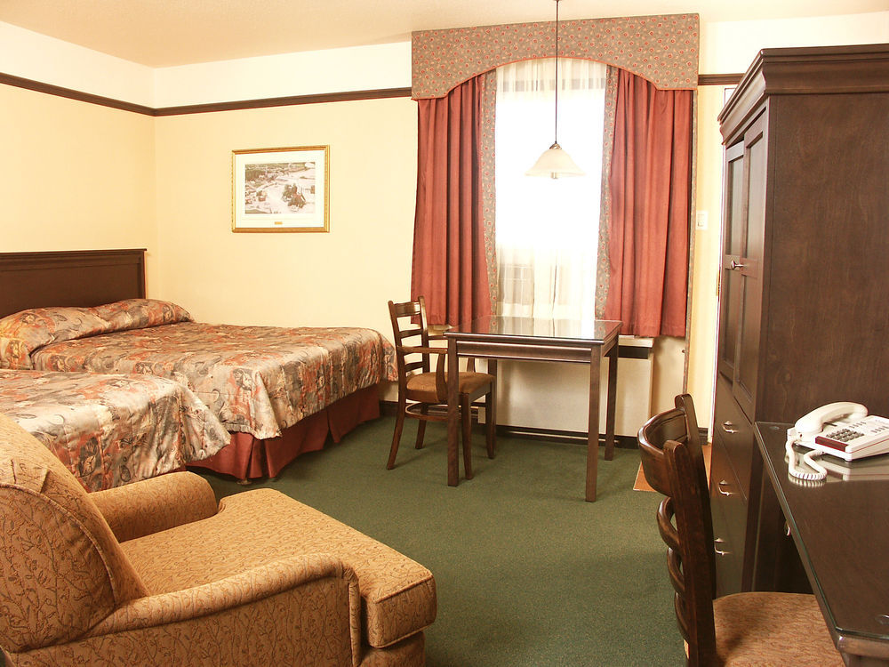 Hotel Le Montagnais Chicoutimi Exterior foto